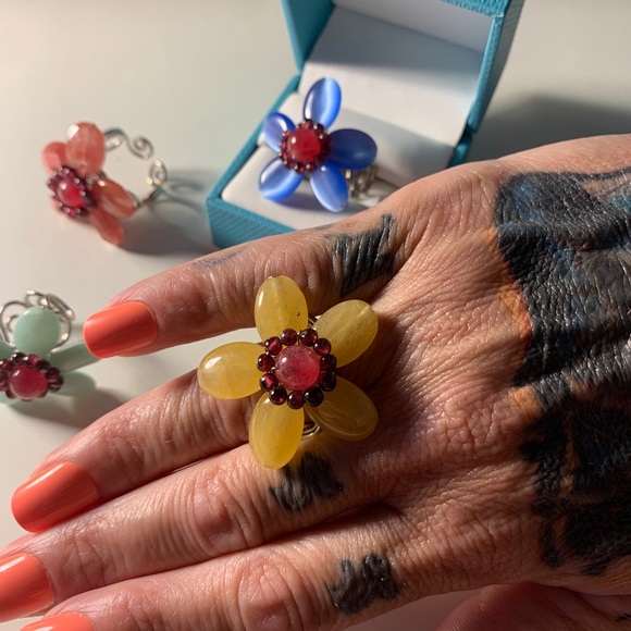 Ring - Picture 2 of 2